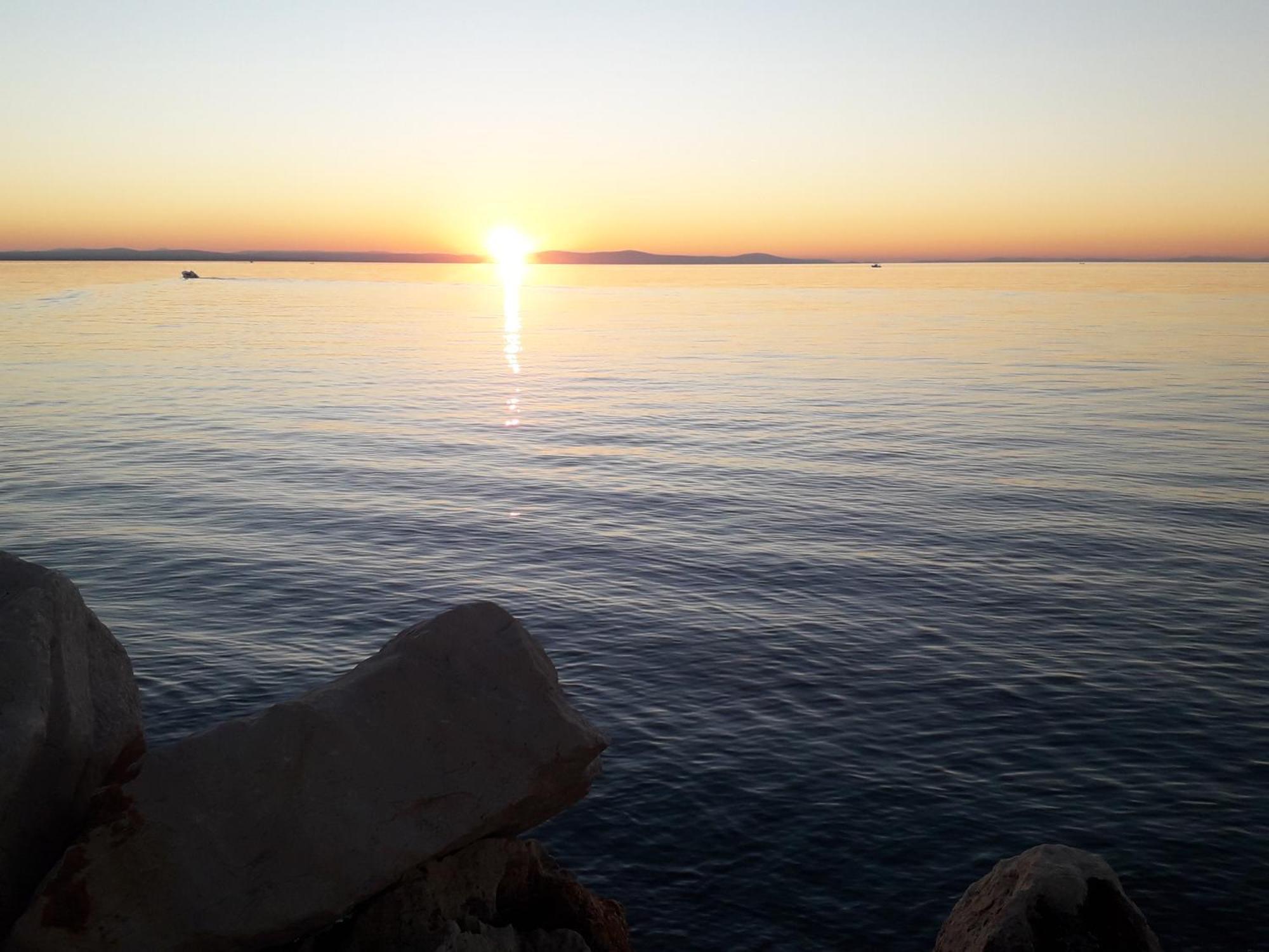 Sunset1, Free Private Parking, Pets Welcome