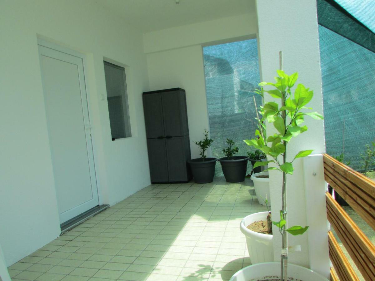 Sunset1, Free Private Parking, Pets Welcome